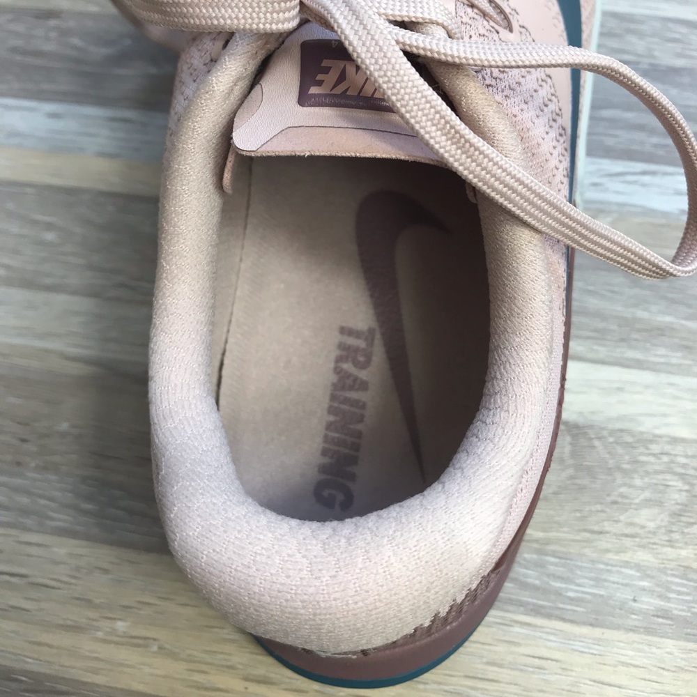 NWT Nike Metcon 4 Particle Beige W AUTHENTIC - Picture 8 of 8